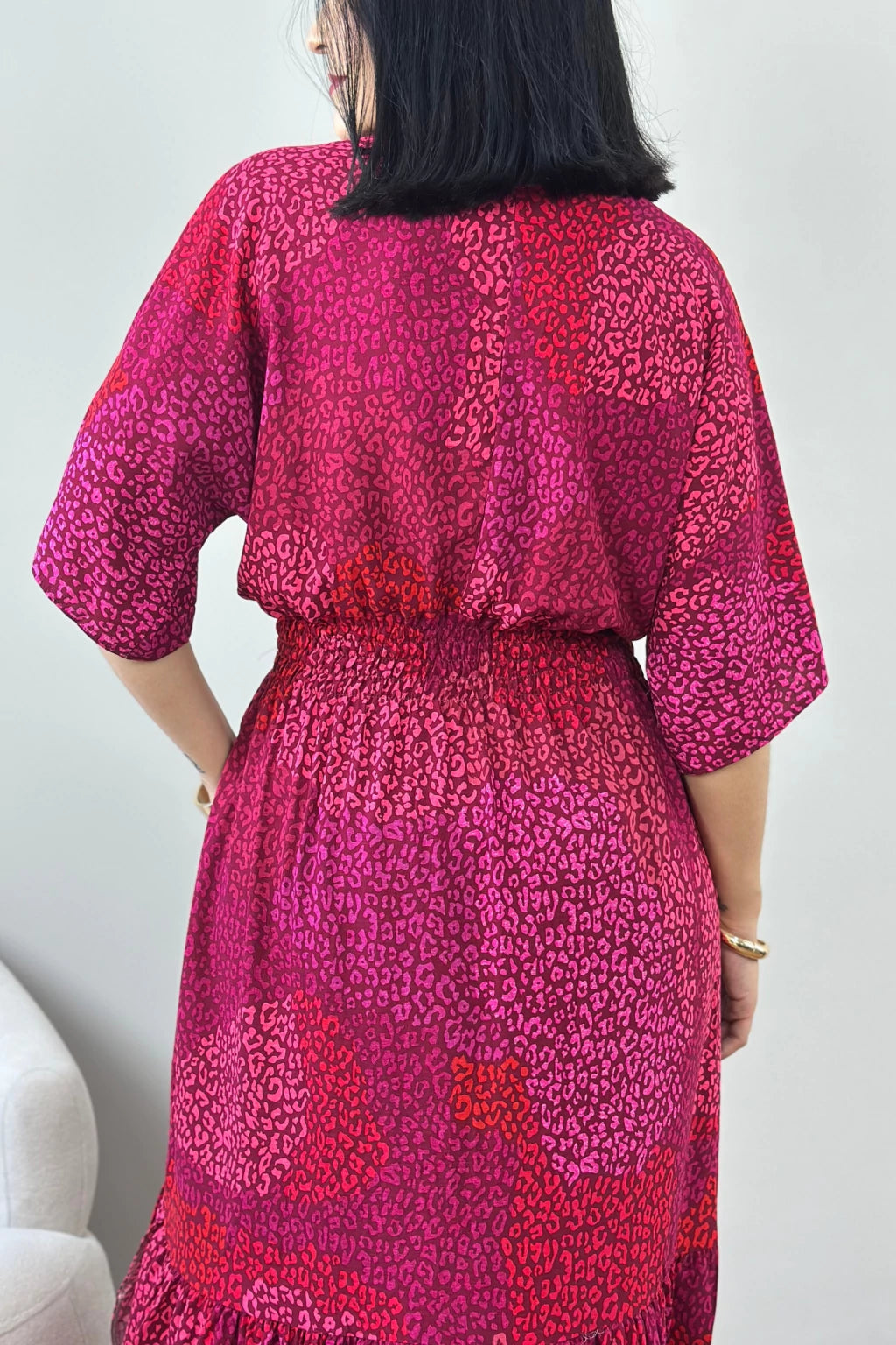 Vestido Lalá Longuete com Decote V e Manga Ampla
Vestido Lalá Longuete
Vestido Lalá Decote V
Vestido Lalá