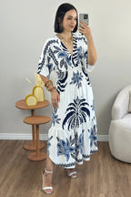 Vestido Lalá Longuete com Decote V e Manga Ampla
Vestido Lalá Longuete
Vestido Lalá Decote V
Vestido Lalá