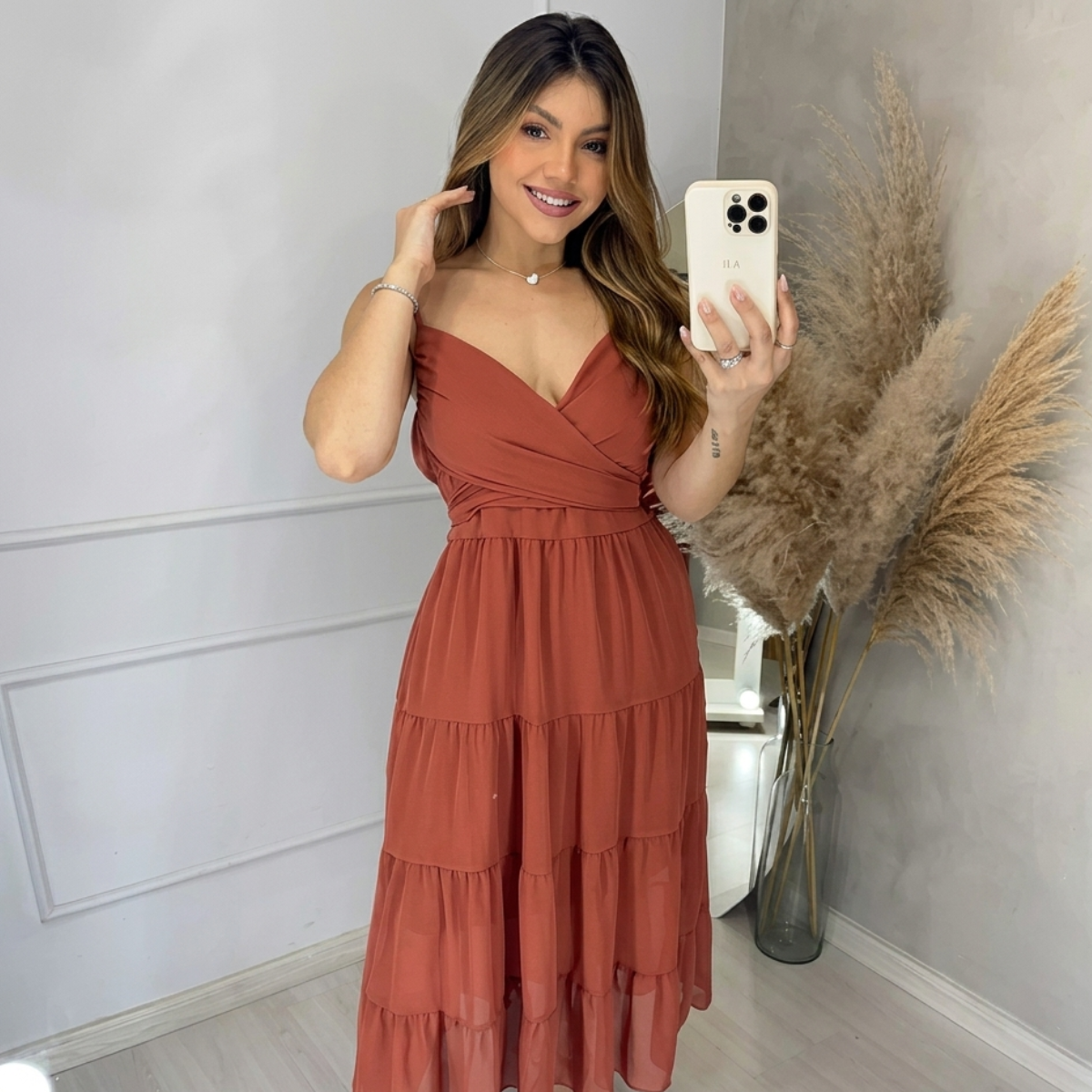 Vestido Midi Melissa: Compre 1 e Leve 2 [OFERTA DO DIA]